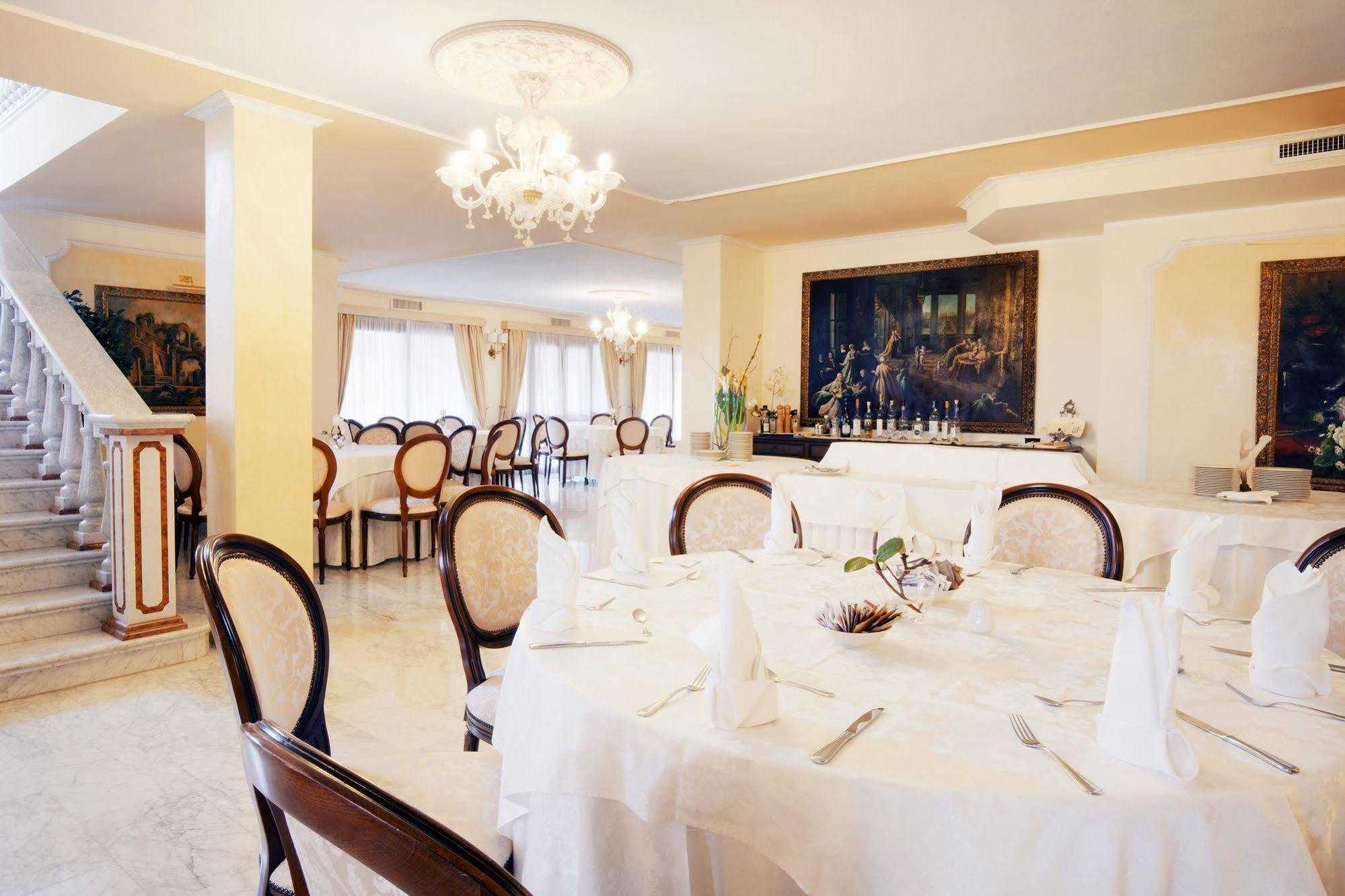 Grand Hotel President Olbia Exterior photo